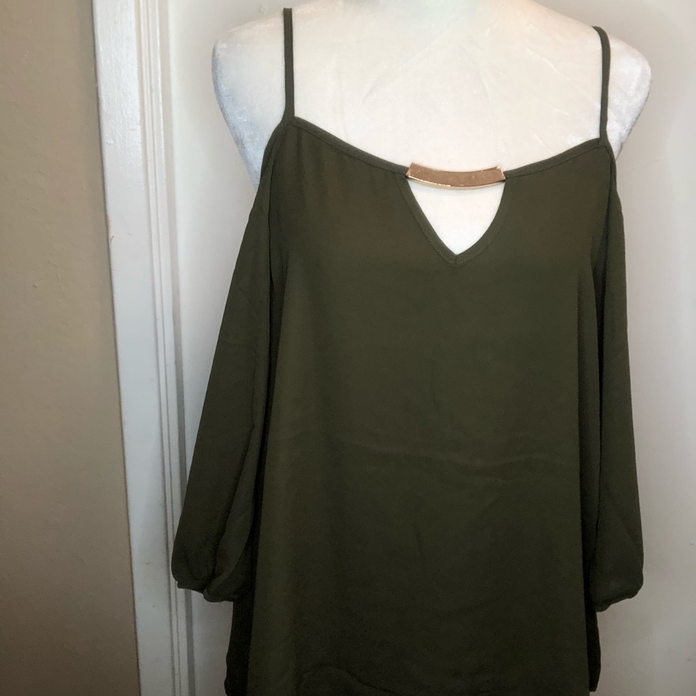 Sz S Olive off the shoulder blouse NWT